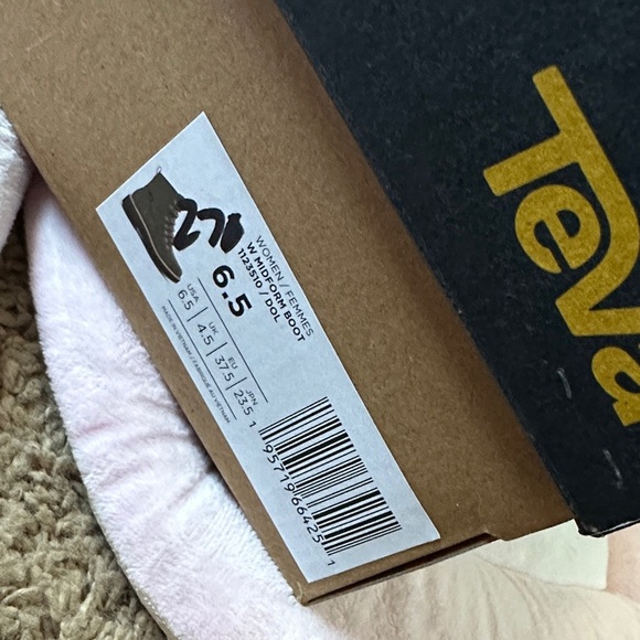 Teva Women's Olive Lace-Up Boots - Picture 5 of 5